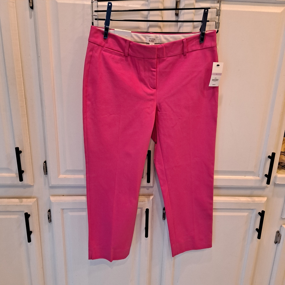 crown & ivy Pink Cropped Pants